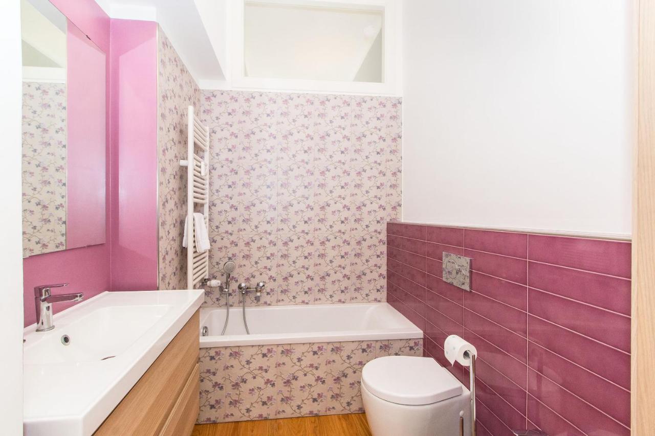 Porta Nuova & Parco Del Valentino Roomy Flat تورينو المظهر الخارجي الصورة